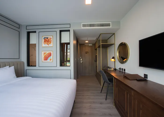 Maven Stylish Hotel