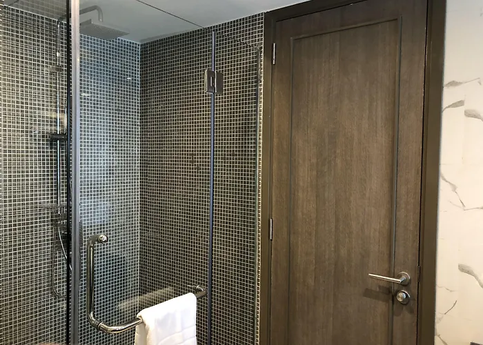 Maven Stylish Hotel 4*
